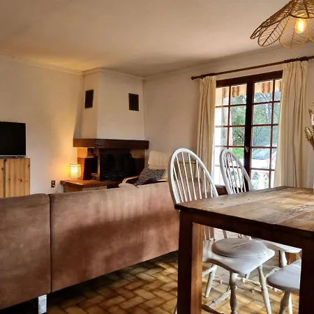 Eden Villa Oupia